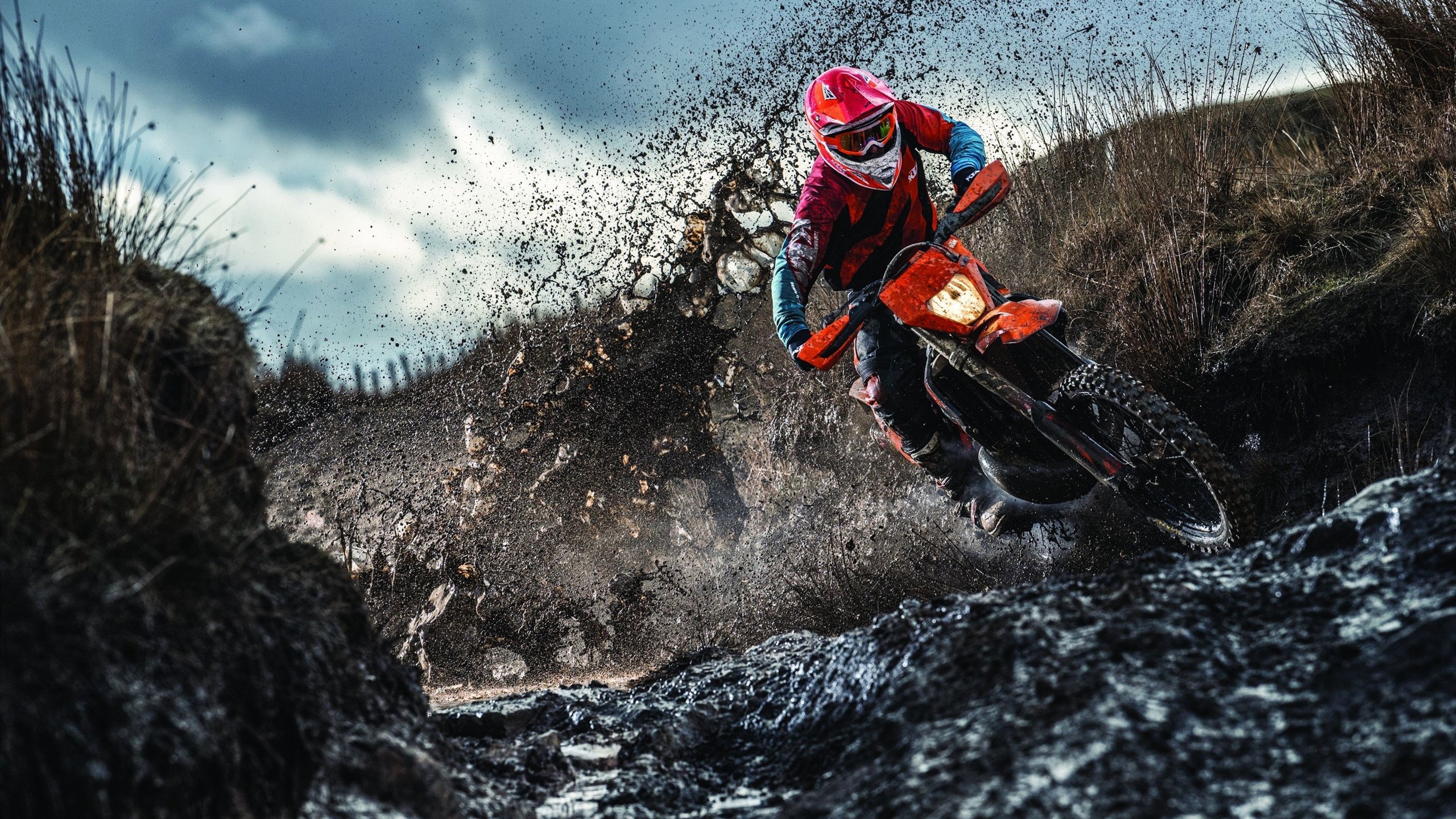 德甲压轴好戏：攻守转换极致精彩！，攻守转换是什么意思